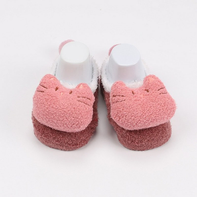 Baby Feather-Yarn Floor Socks