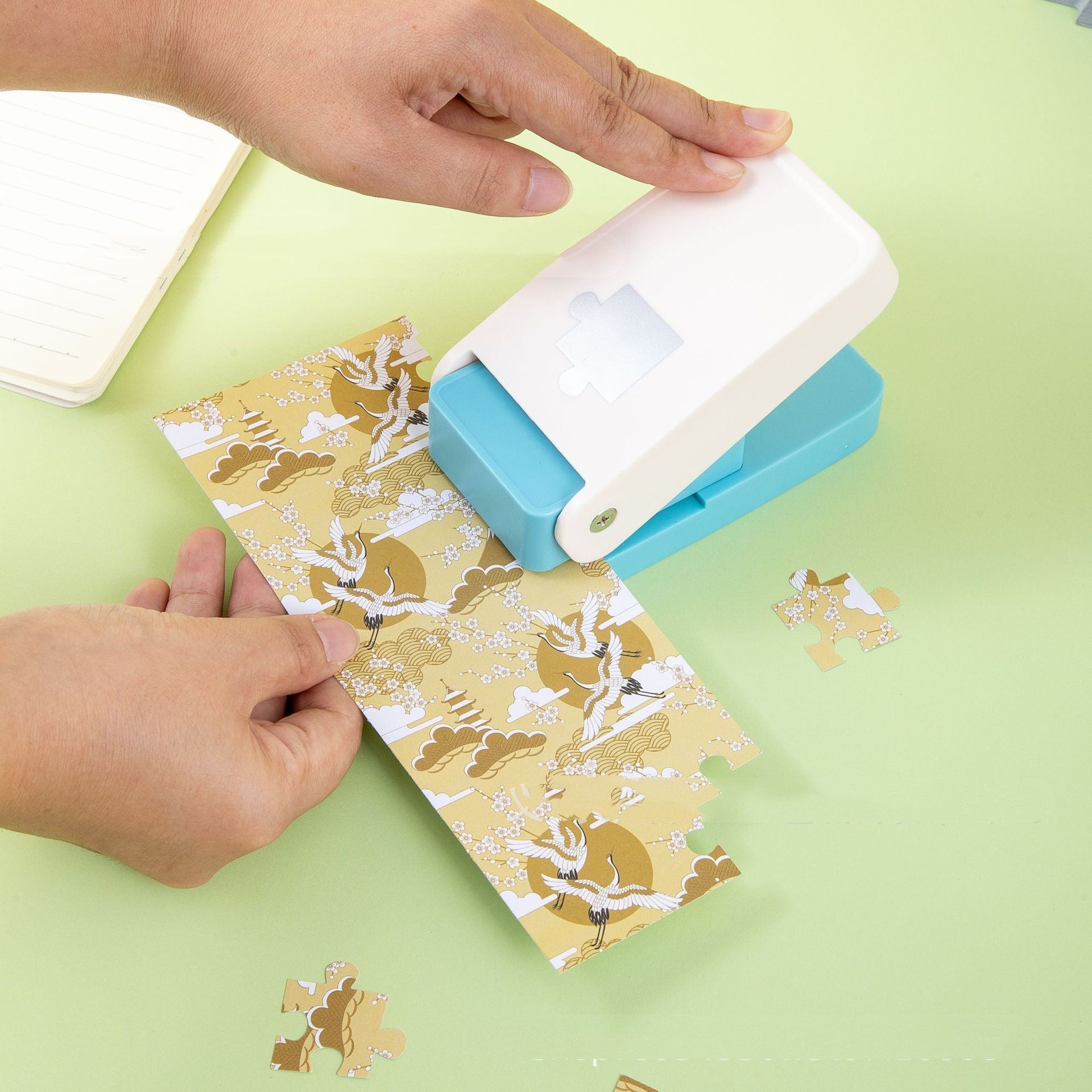 Kids' Hole-Punch Threading Craft Set