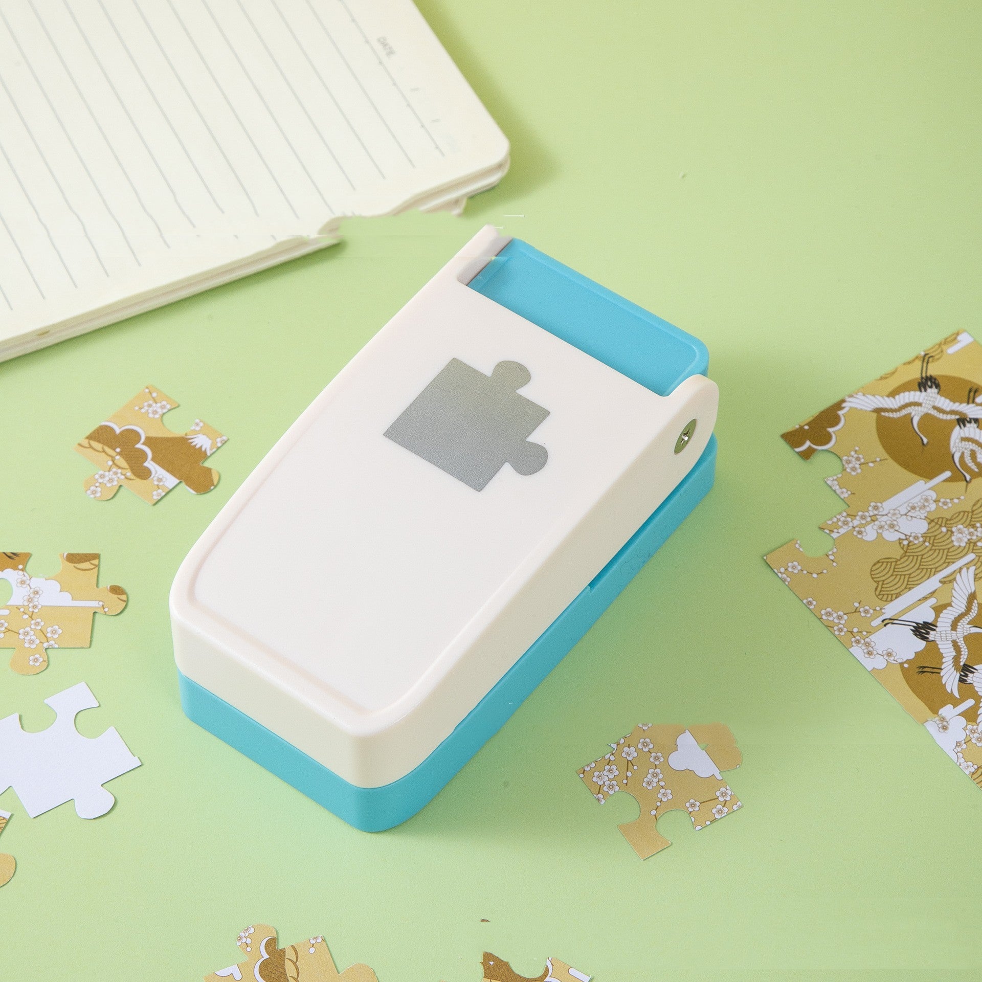 Kids' Hole-Punch Threading Craft Set